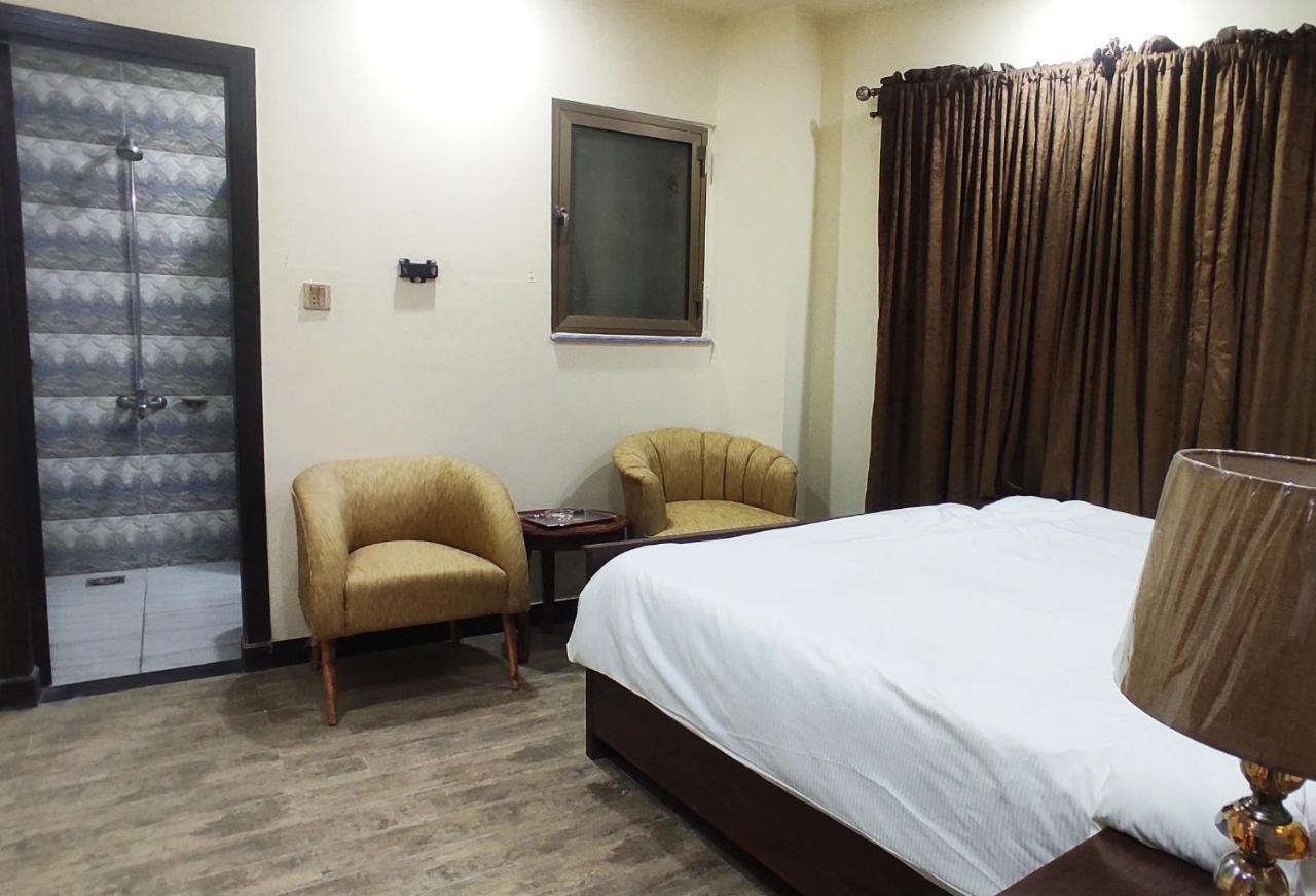 Hotel Daffodils Rawalpindi Esterno foto